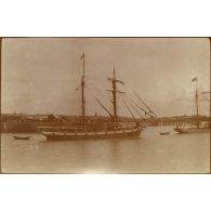 [Voilier, Saint-Malo (Ille-et-Vilaine)]