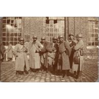 Officiers commandants le 1er groupe du 110e. [légende d'origine]