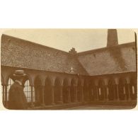 [L'abbaye du Mont St-Michel (Manche)].