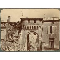 Une porte de Verdun. [légende d'origine]