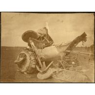 A 200km à l'heure en plein sol. [légende d'origine]