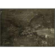 Manifestation nationaliste sur la Place du Seraskier le jour de l'occupation de Smyrne par les Grecs. [légende d'origine]