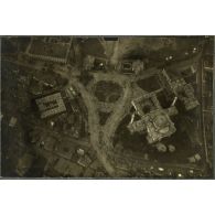 Autre aspect de la Place du Seraskier le jour de l'occupation de Smyrne par les Grecs. [légende d'origine]