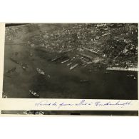 Navires de guerre alliés à Constantinople. [légende d'origine]