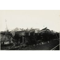 [Un train de l'Armée rouge détruit].