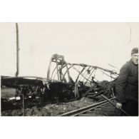 [Un train de l'Armée rouge détruit].