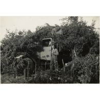 [Un camion allemand camouflé].