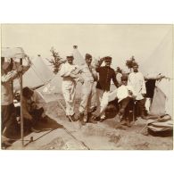 [Portrait de groupe au camp de Sissonne].