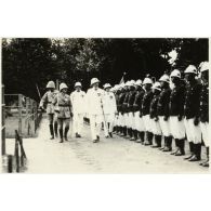 Les pompiers de la concession française de S'hai. [légende d'origine]<br>