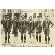 Les 6 militaires de la 2e compagnie ayant accompli les meilleures performances sportives au cours du 1er trimestre 1931. [légende d'origine]<br>