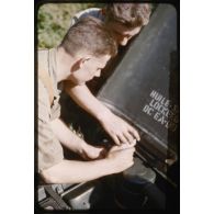 1955, Reutlingen, manœuvres à Münsingen. [légende d'origine]