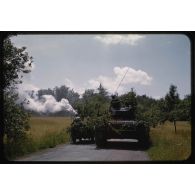 1955, Reutlingen, exercices sur route. [légende d'origine]