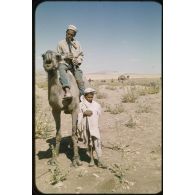 [Un joueur de flûte algérien lors des opérations du général Gilles, vers Dominique-Luciani].