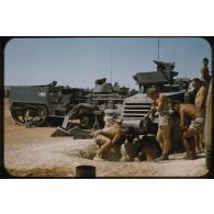 1957 Palat, ops Août, Aflou (11) entretien. [légende d'origine]