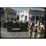 1956 Palikao, défilé 4e DIM Mascara 14-7. [légende d'origine]