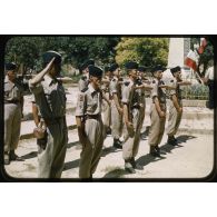 Sous-lieutenant Tauzun et ESOR le 14 juillet à Palat. [légende d'origine]<br>