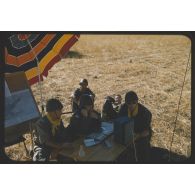 Guertoufa II : le donateur, le commandant R., Norloff,  Richer, Auger. [légende d'origine]<br>