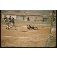 [Journée de la Saint-Georges 1958, match de football, le 3/12e RD contre le 4/5e GCP].