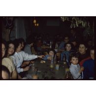 [Journée de la Saint-Georges 1958, bal au foyer du 3/12e RD].