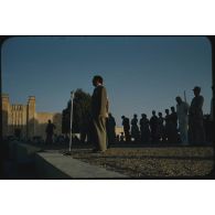 Max Lejeune, Ouargla, 14 juillet 1958, Légion d'honneur, monsieur et madame Even. [légende d'origine]