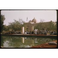 Max Lejeune, Ouargla, 14 juillet 1958, Légion d'honneur, monsieur et madame Even. [légende d'origine]