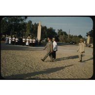 Max Lejeune, Ouargla, 14 juillet 1958, Légion d'honneur, monsieur et madame Even. [légende d'origine]