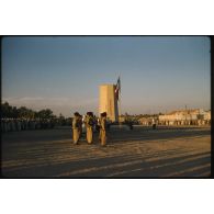 Désensablage, docteur Rouffi, Hassi-Messaoud, animaux, généralités, divers, signes marchands. [légende d'origine]