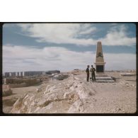 [Le monument aux morts de Colomb-Béchar].