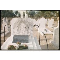 [Ouargla, la tombe de Gabriel Marie Victor Carbillet].
