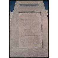 [Le monument aux morts de Ouargla].