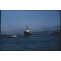 [Paquebot au large d'Alger].