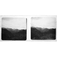 [Paysage de montagnes].