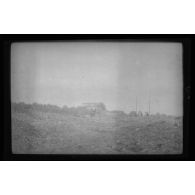 Septembre 1915. Maisnil les Ruitz après l'explosion. [légende d'origine]