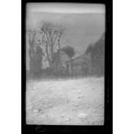 Septembre 1915. Maisnil les Ruitz après l'explosion. L'église. [légende d'origine]