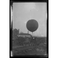 Avril 1915. Noeux les Mines. La manœuvre. [légende d'origine]