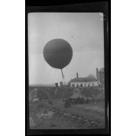 Avril 1915. Noeux les Mines. Le captif. [légende d'origine]