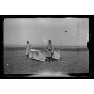 Avril 1915. Noeux les Mines. Un cerf volant. [légende d'origine]