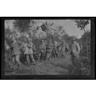 26-9-1915. La Faisanderie. Prisonniers boches. 178. Saxo. [légende d'origine]