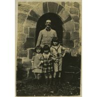 Michel, Jacqueline, Antoinette B.S. [légende d'origine]