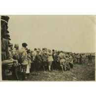 Quiry-le-Sec. 30 août 1916. Exercice de tir à la mitrailleuse pour les officiers du DD 13. [légende d'origine]