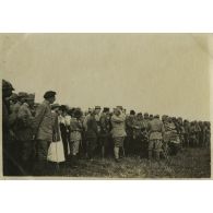 [Quiry-le-Sec. 30 août 1916. Exercice de tir à la mitrailleuse pour les officiers du DD 13].