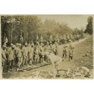 CG. ? Ferme de Visigneux. 1-9-16. Concours de cuistots. [légende d'origine]