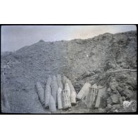 Fay. 9-1916. Mines boches de 250 mm. [légende d'origine]