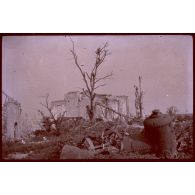 Fay. 10-16. L'église. [légende d'origine]