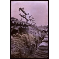 Fay. Notre bivouac. Velter, Renard, Dutrieux. [légende d'origine]