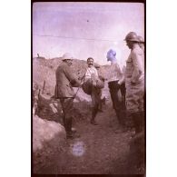 Fay. 17-8-16. Commandant Hue, lieutenant Gautier, capitaine Poussin, lieutenant Valencon. [légende d'origine]