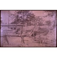 Le wagonnet aborde la voie supérieure. [légende d'origine]