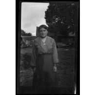 [Portrait de femme].