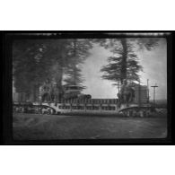 [Un train chargé d'obus].