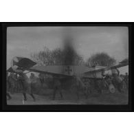 [10 avril 1916. Fokker 196-16 descendu dans les lignes françaises à Courmelois].